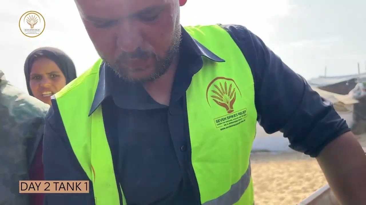 Water Tanks Distribution (119) for the Displaced families in Gaza.