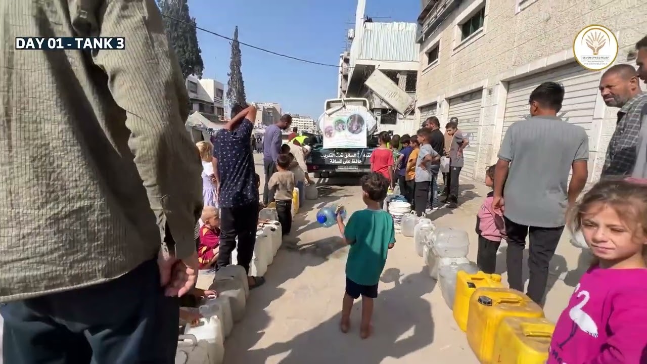 Water Tanks Distribution (126) for the Displaced families in Gaza.